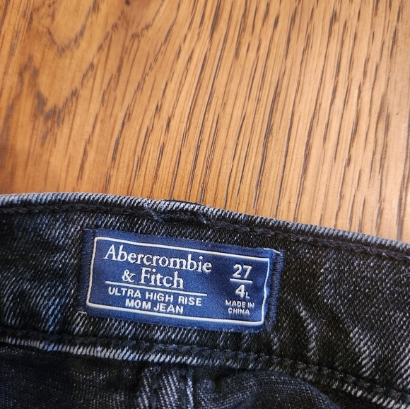 Abercrombie & Fitch Ultra High Rise Mom Jeans Distressed Washed Black Ra… - Picture 5 of 7